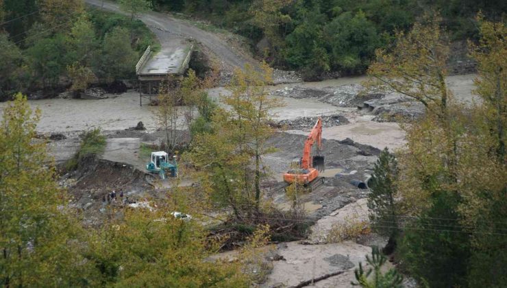 Çatalzeytin’de selde zarar gören geçici menfez ve köprüler onarıldı