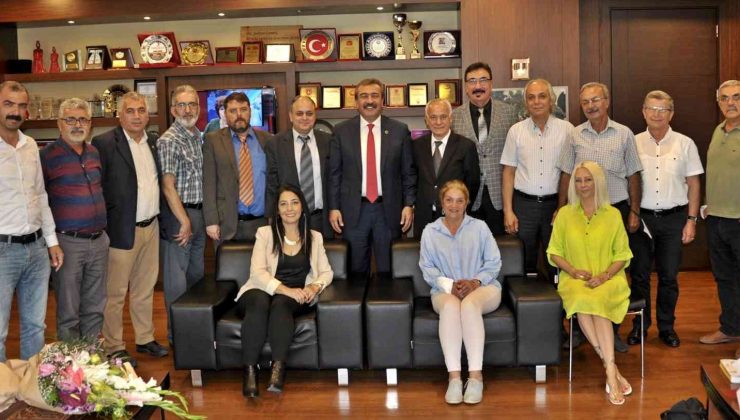 Çetin: “Adana’nın sorunları ancak el birliğiyle çözülür”