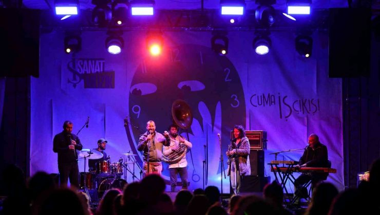 ‘Cuma İş Çıkışı’ konserlerinde Kolektif İstanbul sahne aldı