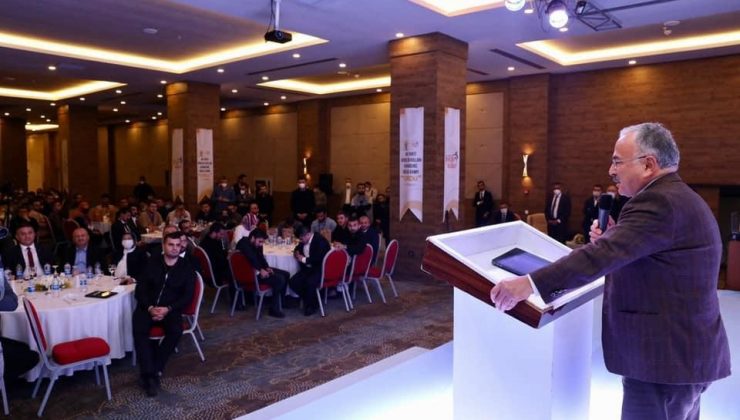 Cumhurbaşkanı Erdoğan AK Parti’li gençlere seslendi: “Durmak yok yola devam”