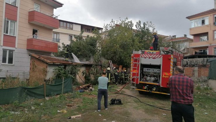Darıca’da kömürlük yangını