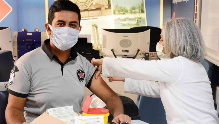 Didim Belediyesi’nde Covid-19 aşısı standı kuruldu