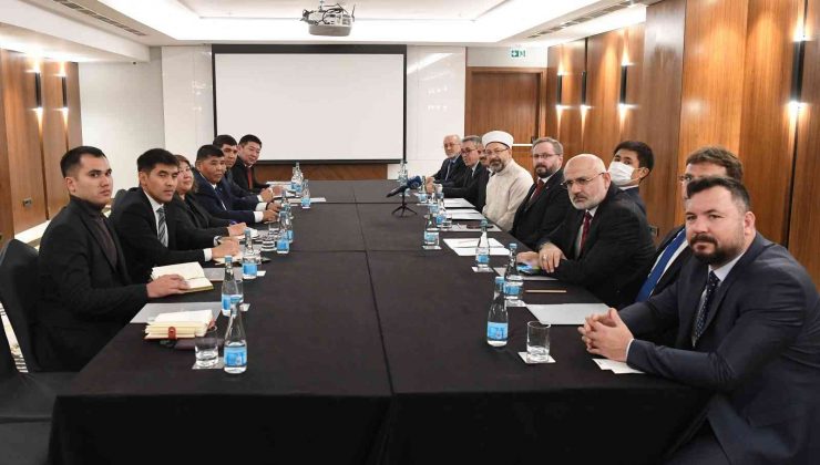Diyanet İşleri Başkanı Erbaş, Kırgızistan Devlet Din Komisyonu Başkanı Abdıkarov ile görüştü