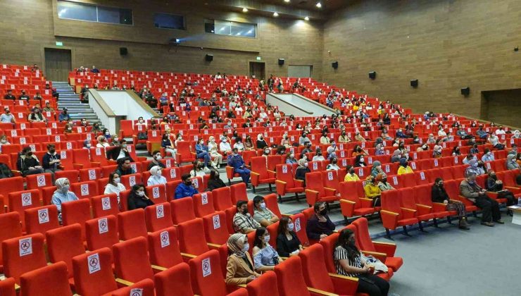 EBYÜ’de “Hobilerinizi İşe Çevirin” ve Erasmus Öğrenci Öğrenim ve Staj Hareketliliği bilgilendirme programları yapıldı
