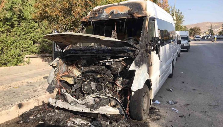 Elazığ’da 4 saatte 3 araç kundaklandı