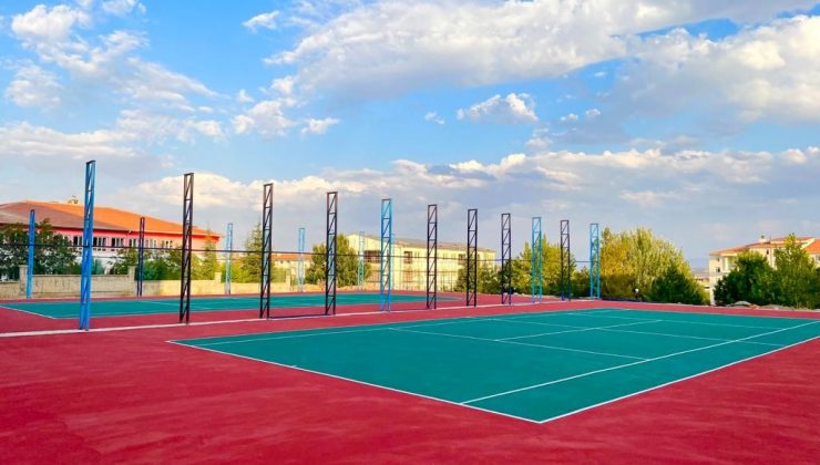 Elazığ’da tenis kortu inşa çalışmaları devam ediyor