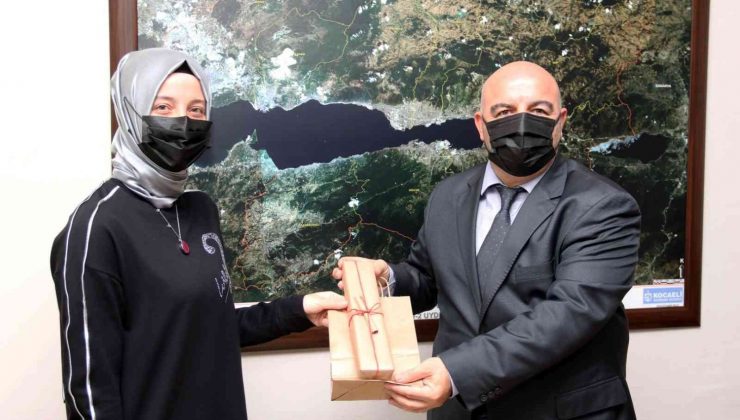 En çok elektronik atığı getirenlere akıllı saat verildi