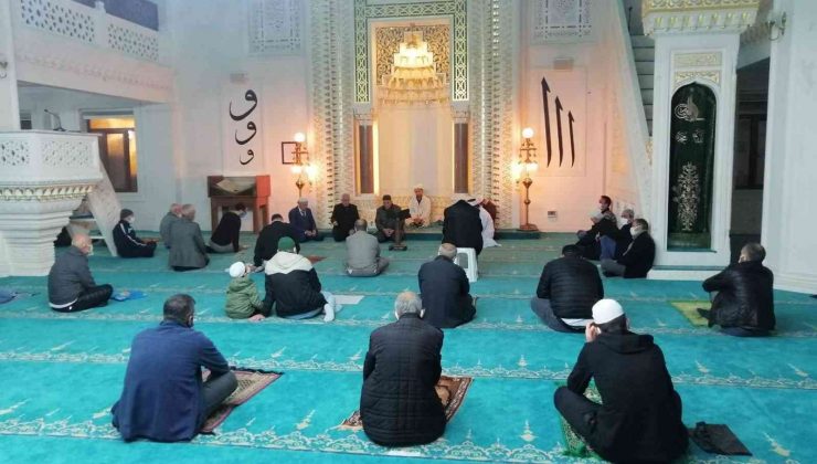 Erdek’te Mevlit Kandili programı