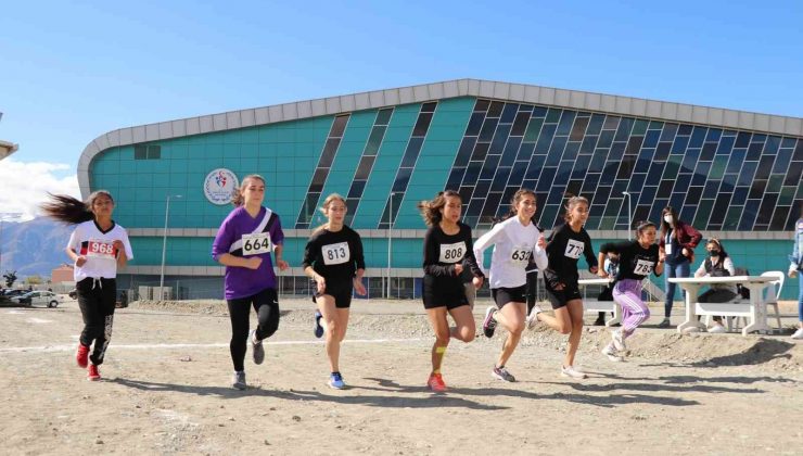 Erzincan’da “Amatör Spor Haftası” atletizm yarışmaları