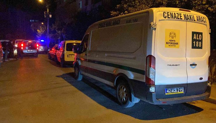 Eşini öldürüp polise teslim oldu