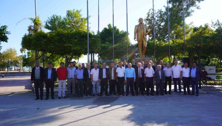 Finike’de Muhtarlar Günü törenle kutlandı.