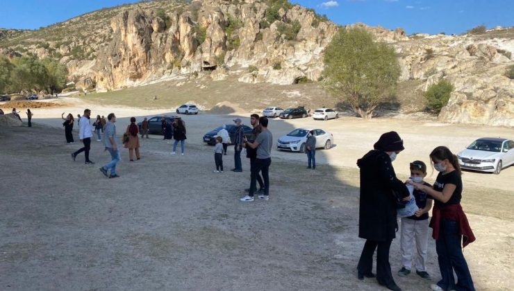 Frig Vadisi’ni bu sefer de atlı grup gezdi