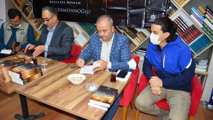 Gördesli yazarlar için imza günü yapıldı