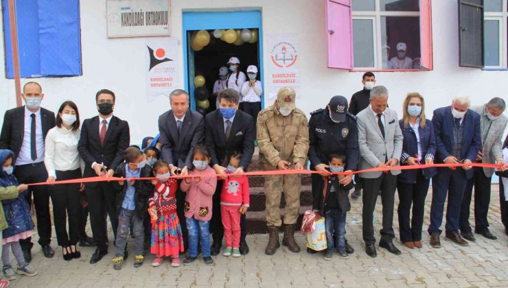 Hamur’da TÜBİTAK 4006 Bilim Fuarı açıldı