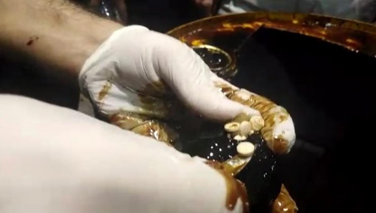 Hatay’da nar ekşisi şişelerinden uyuşturucu çıktı