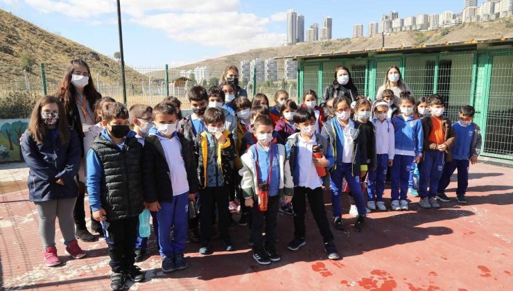 Hayvanları Koruma Günü’nde sevgi dolu buluşma