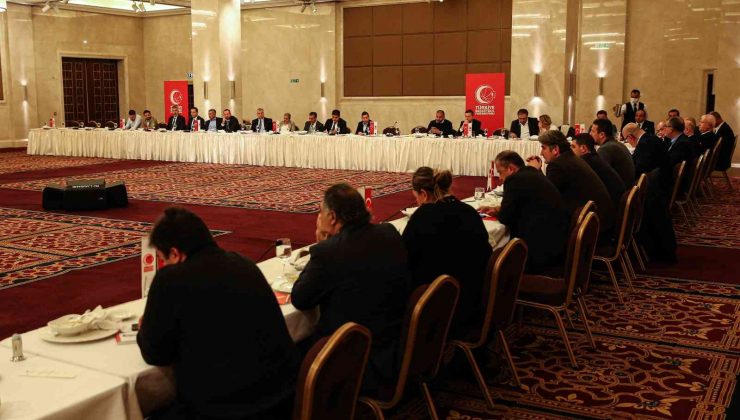 Hidayet Türkoğlu, kulüp temsilcileriyle bir araya geldi