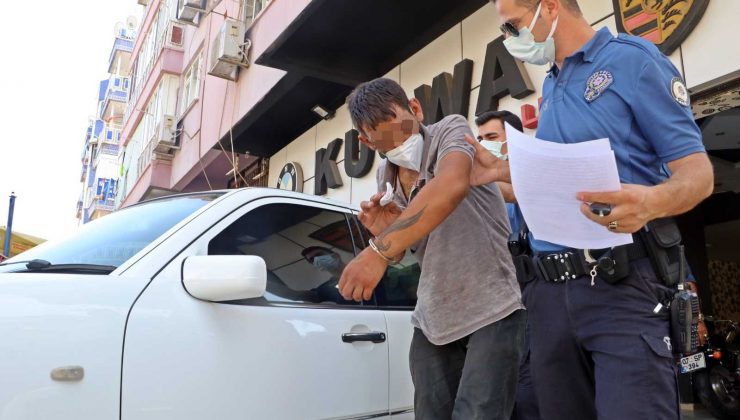 Gözyaşları gözaltına alınmasına engel olamadı