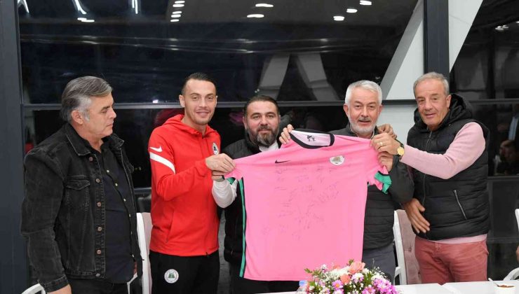 Isparta Belediye Başkanı Başdeğirmen’den Ispartaspor’a moral yemeği