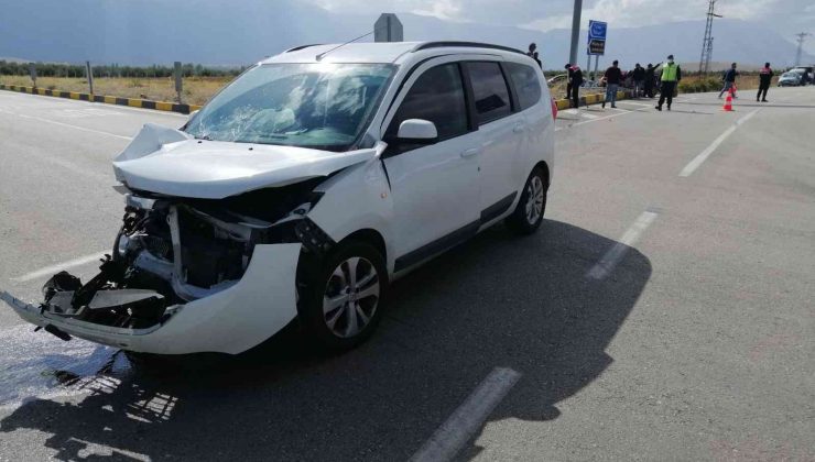 Isparta’da otomobil ile pat pat aracı çarpıştı: 1 ölü