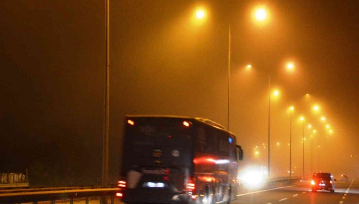 İstanbul’da gece saatlerinde sis etkili oldu