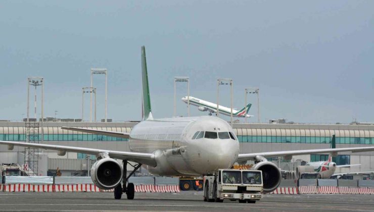 İtalya’nın 74 yıllık havayolu firması Alitalia faaliyetlerini sonlandırdı