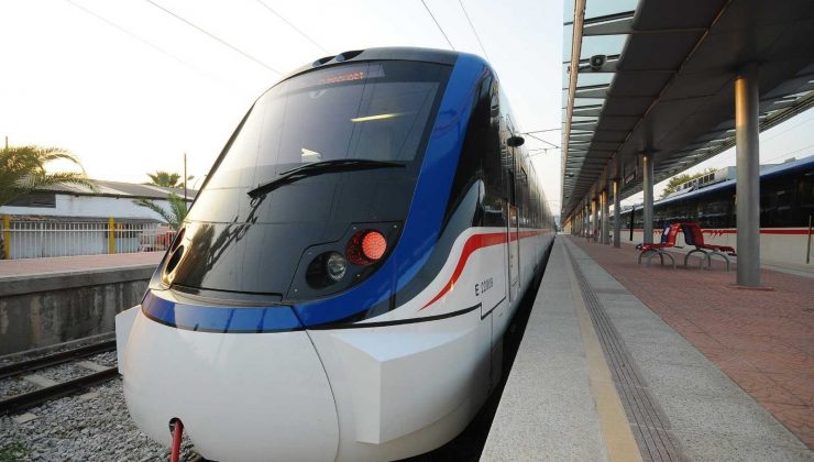 İzmir’de sinyalizasyon kablolarının kesilmesi nedeniyle İzban seferleri aksadı