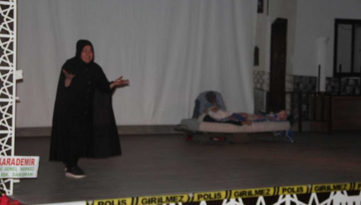 “Kadın için” oyununa ilgi