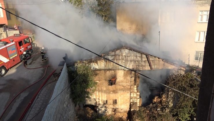 Kahramanmaraş’ta metruk evde yangın