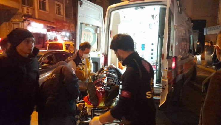 Kamyonet, motosiklet ile çarpıştı: 2 yaralı