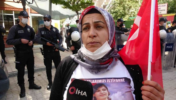 Kanser hastası Vanlı anne, PKK’nın kaçırdığı evladı için tedavisini aksattı