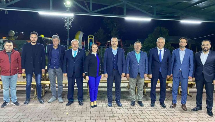Karagöz, belediye başkanlarıyla bir araya geldi