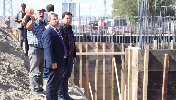 Kaymakam Çimşit ve Sancaktar köprü inşaatını inceledi