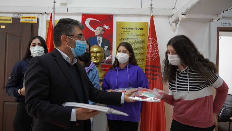 Keçiören Belediyesinden öğrencilere 20 bin adet kırtasiye seti