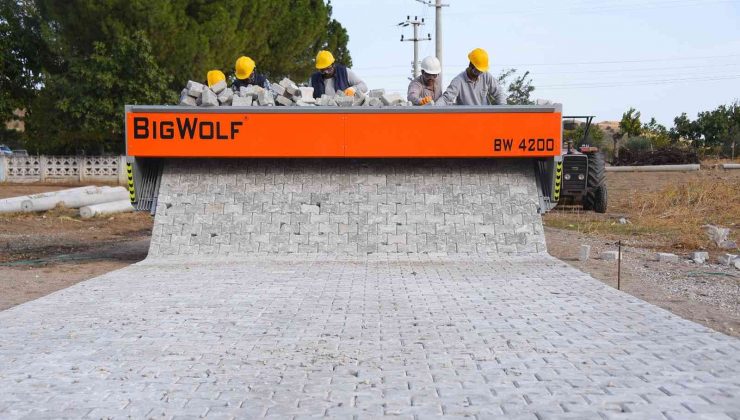 Kemerdamları Mahallesine parke taşı döşeniyor