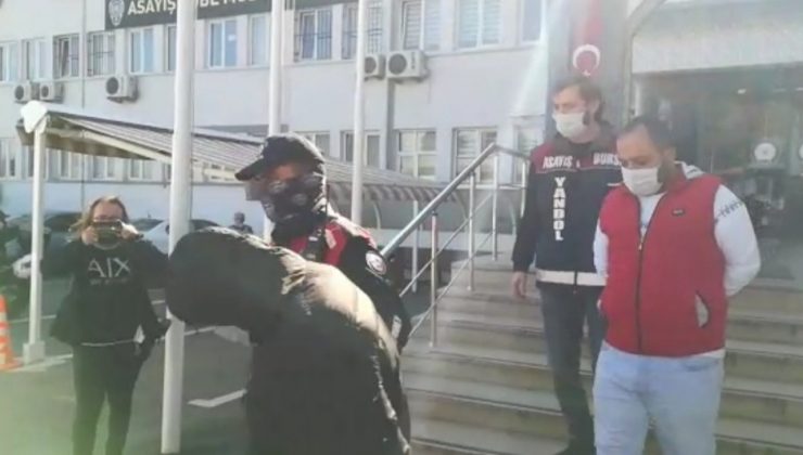 Kendilerini polis olarak tanıtıp 145 bin lira dolandırdılar