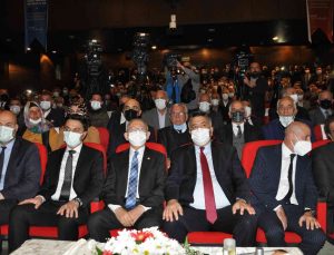 Kılıçdaroğlu Kars’ta STK’lara seslendi: “Kars’ta milletvekilimiz yok. Bunun kabahati Karslılarda değil. CHP’nin Genel Başkanı olarak söylüyorum kabahati bizde”