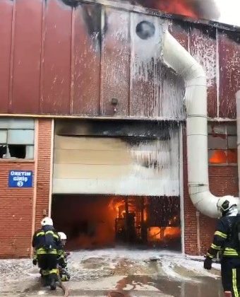 Kocaeli’de yağ fabrikasında yangın