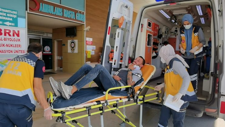 Kontrolden çıkan kamyonet bahçeye daldı