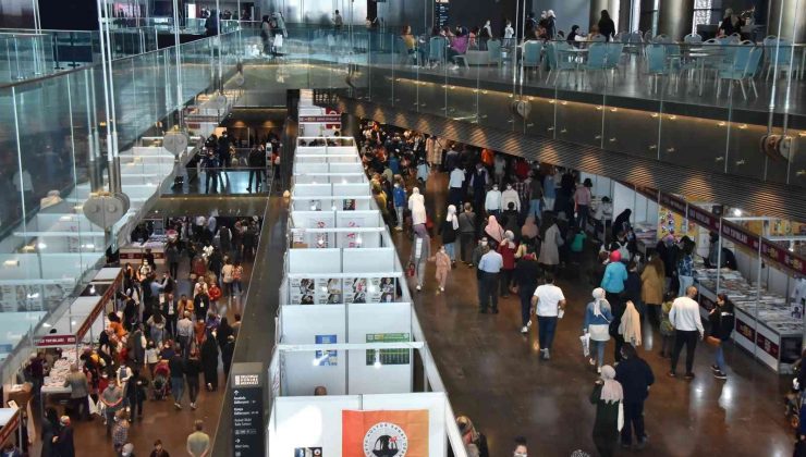 Konya Kitap Günleri’nin beşinci gününde ziyaretçi sayısı 250 bini aştı