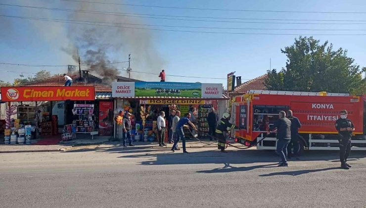Konya’da depo ve marketlerin çatısında yangın