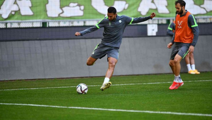 Konyaspor stadyumda çalıştı