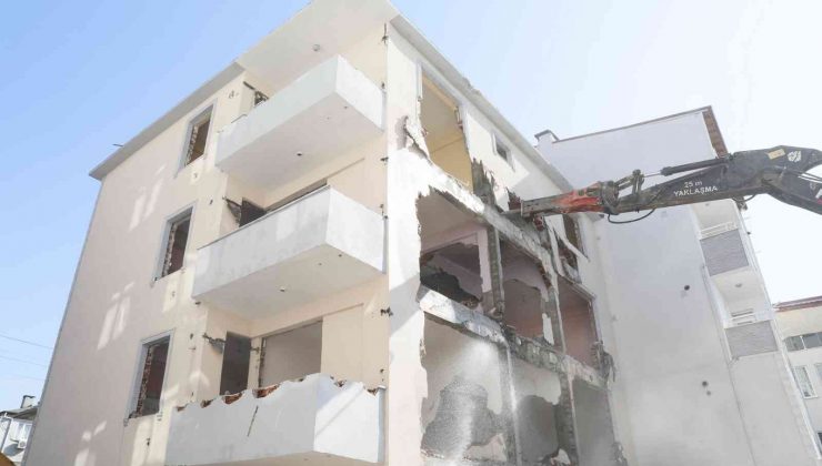 Körfez’de kentsel dönüşüm devam ediyor