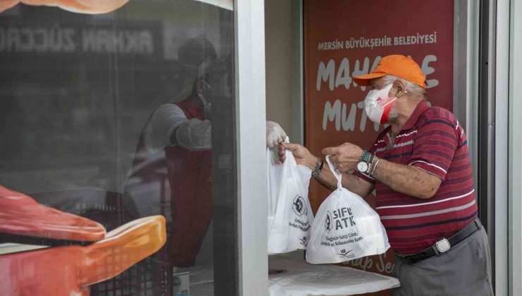 Mersin’de  200 bin yemek ailelere ulaştı