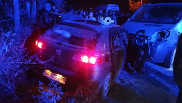 Düzce’de Minibüs ile otomobil kafa kafaya çarpıştı