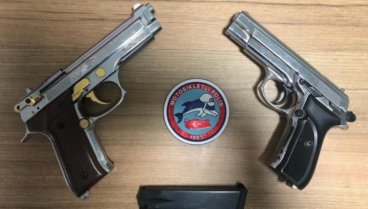 Motosikletli polis timleri yaptıkları denetimde uyuşturucu ve silah ele geçirdi