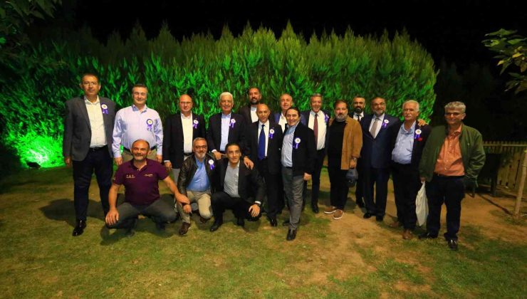 Muğlalı İzmir Atatürk Lisesi mezunları yemekte buluştu