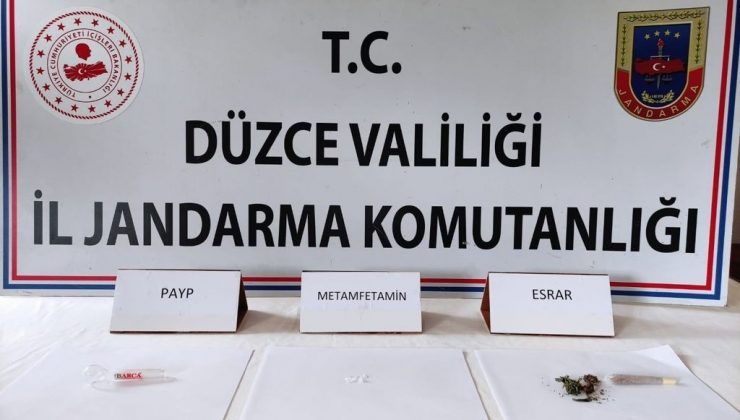 Narkotik köpeği nefes aldırmıyor