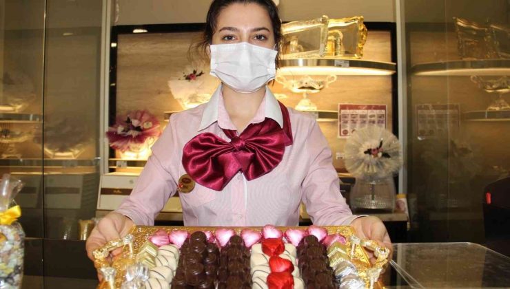Normalleşme süreci başladı, el yapımı dolgu çikolata satışları patladı