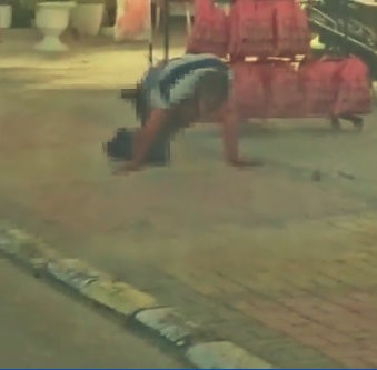 Öfkeli koca karısını bıçakla öldürüp av tüfeğiyle intihara kalkıştı